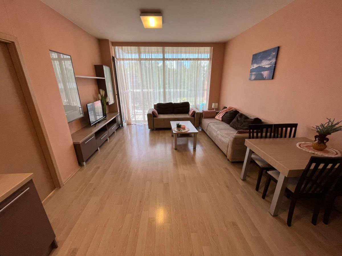 Lovely Apartments In Imanta With Free Parking Ρίγα Εξωτερικό φωτογραφία